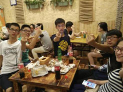 东兴烧烤加盟,学烧烤技术,开烧烤店多少钱疯狂烤翅加盟